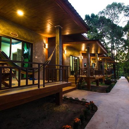 The Sun Long Beach Resort Koh Lanta Exterior foto