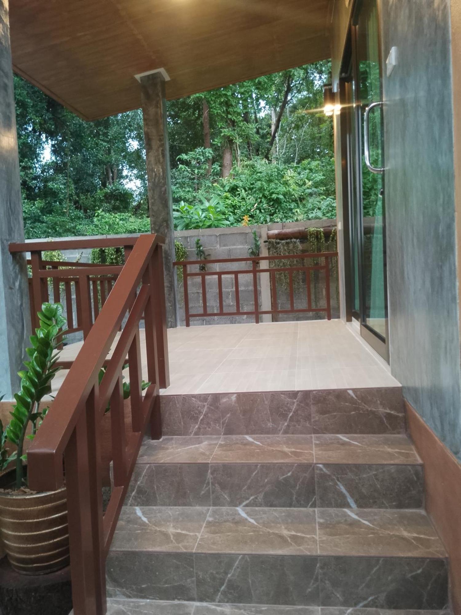The Sun Long Beach Resort Koh Lanta Exterior foto